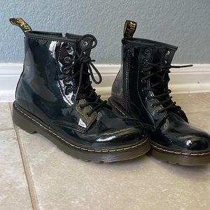 ***LIKE NEW**** Black Dr Martens